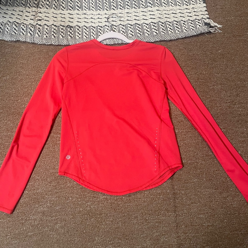 Lululemon High Neck Running Long Sleeve T shirt color carnation red size 0